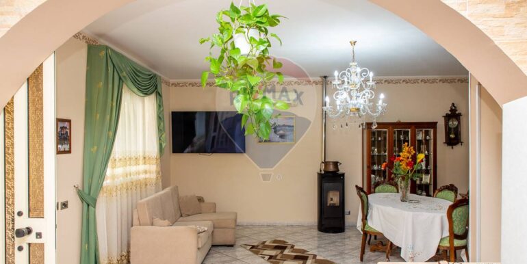 20250903102951-977380-12