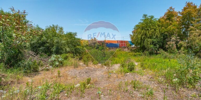 20250903122529-977436-11