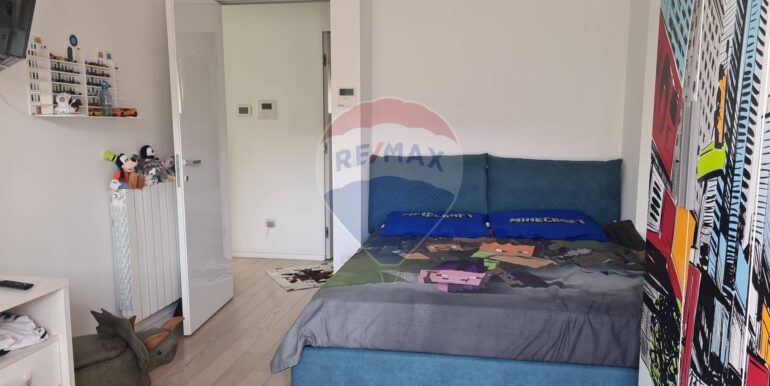 20250903175032-977039-27