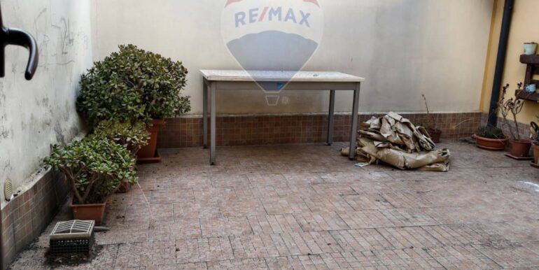 2025090383024-963976-18