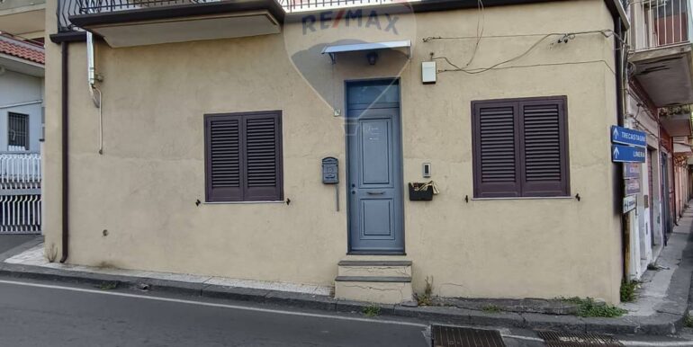 2025090383952-963976-22