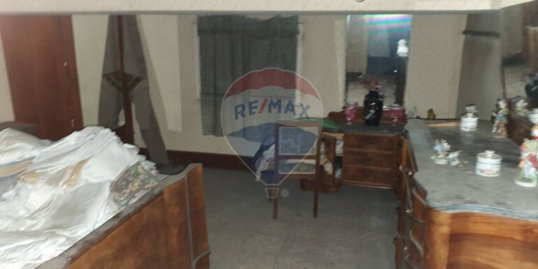 20250904180259-978044-9