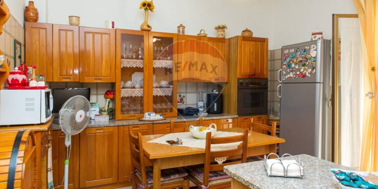 20250905161411-977966-8