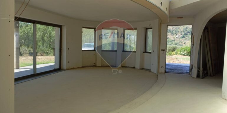 20250905191535-979238-18