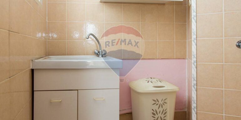 20250905201621-979244-37