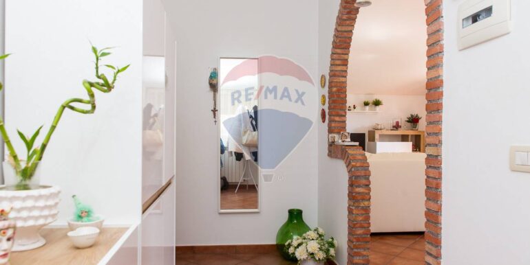 2025090595906-978818-12