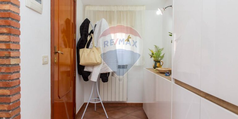 2025090595906-978818-13