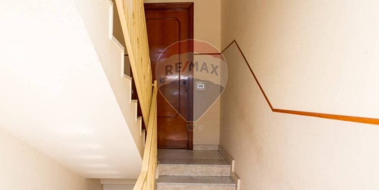 2025090595906-978818-9