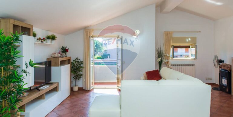 2025090595907-978818-17