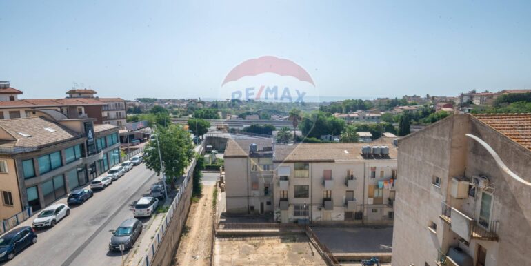 20250909111944-975393-32