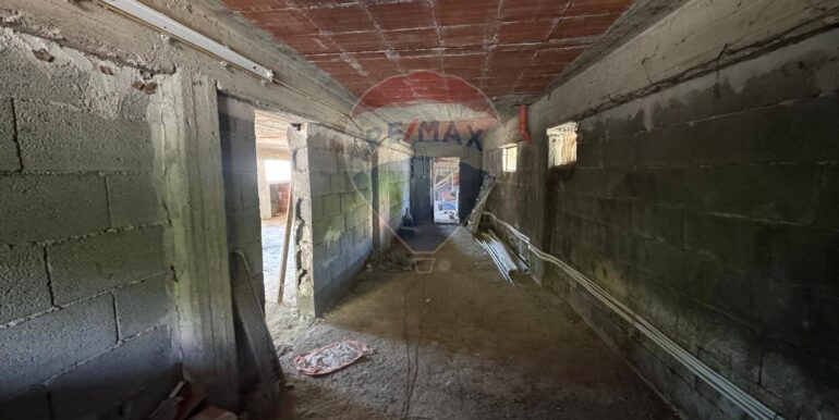 20250909192844-981125-3