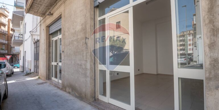 20250909204359-981130-23