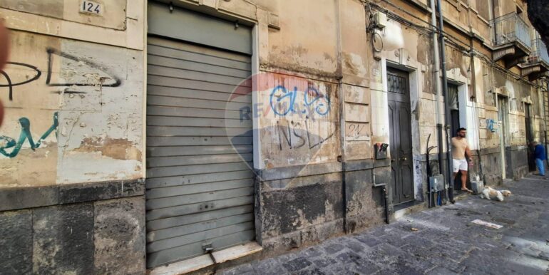 2025090985726-979947-1