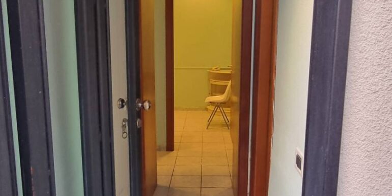 2025090993828-979920-12