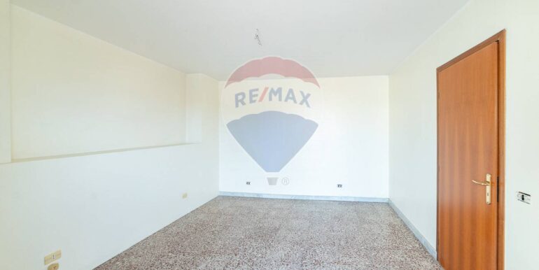 20250912174250-982722-12