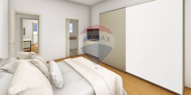 20250915184825-975393-35