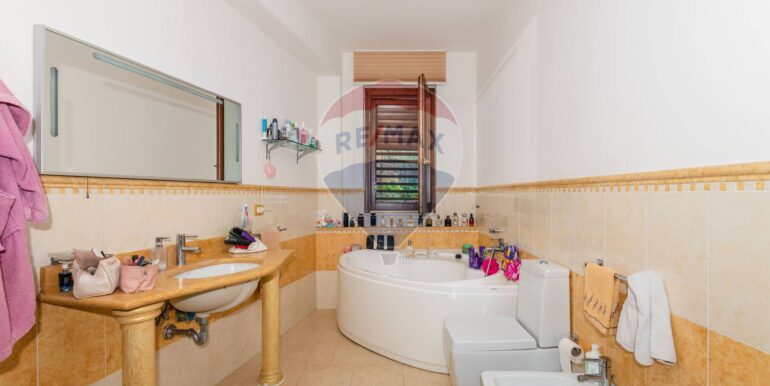 20250917103507-983639-18