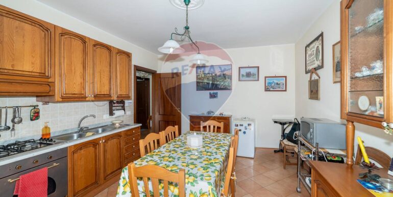 20250918104720-983842-17