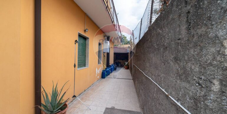 20250919190818-985998-13