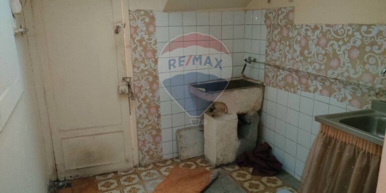 2025091972528-985788-4