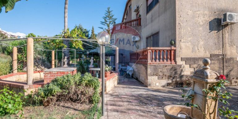 2025092213707-986111-6