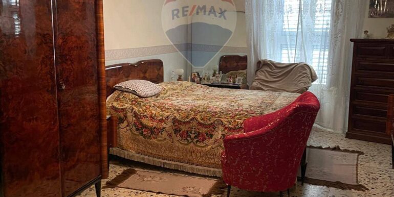 2025092275029-986114-9