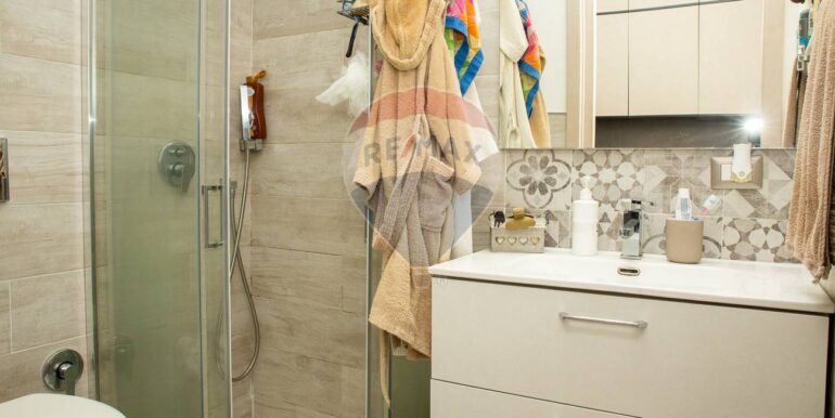 20250925210143-987793-16