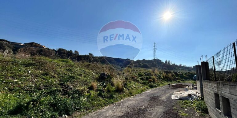 2025092594304-987489-8