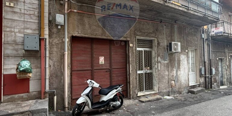 20250926174539012722336