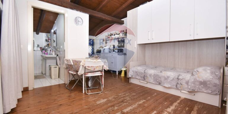 20250123214502-921899-3