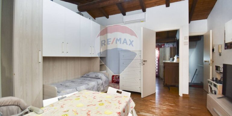 20250123214503-921899-4