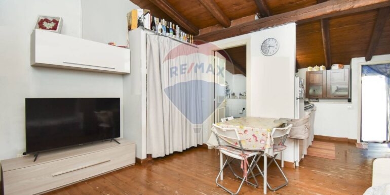 20250123214507-921899-6