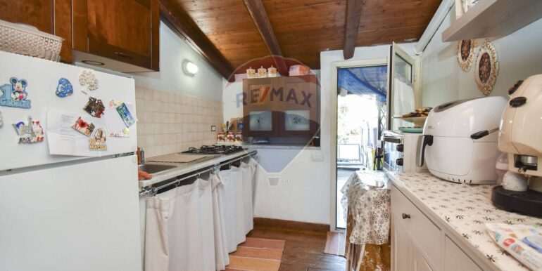 20250123214515-921899-11