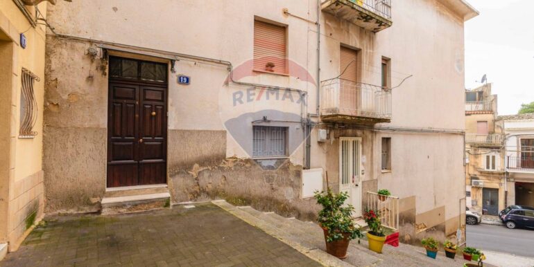 20250203233708-923304-4