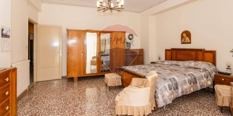 20250203233728-923304-18