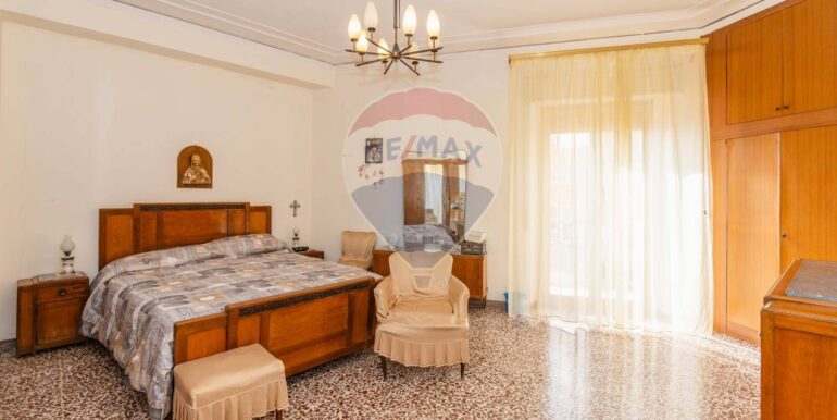 20250203233737-923304-24