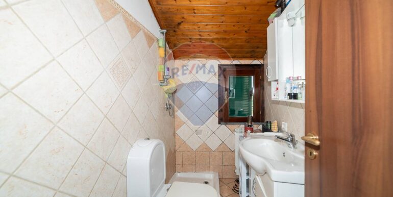 2025020495748-926745-15