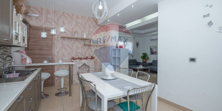 2025020503702-927085-24