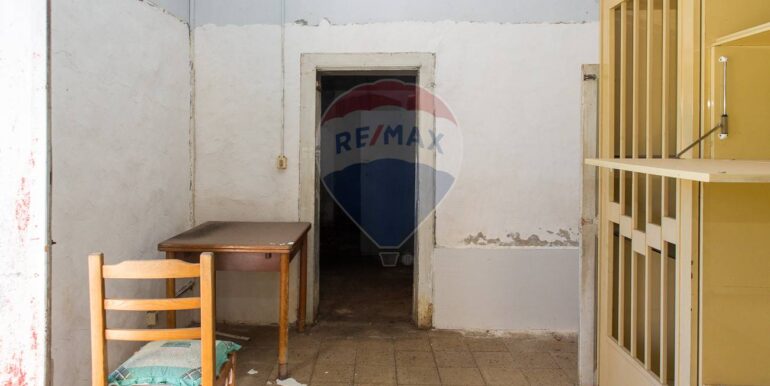 20250206233615-922899-13