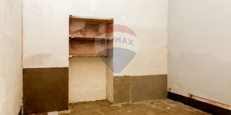 20250206233627-922899-18