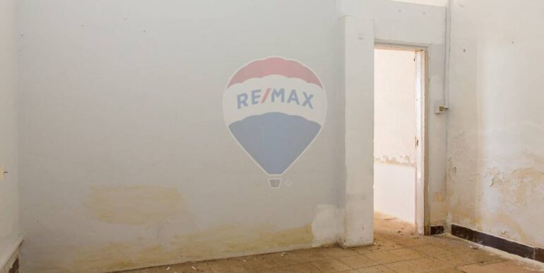 20250206233629-922899-19