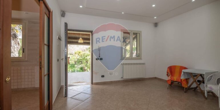 20250208115702-928359-12