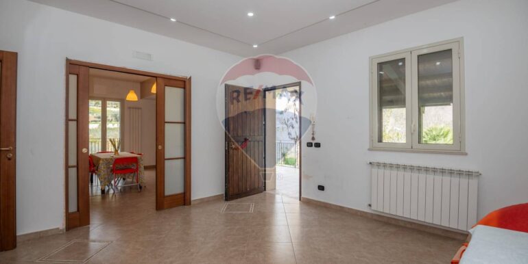 20250208115706-928359-16