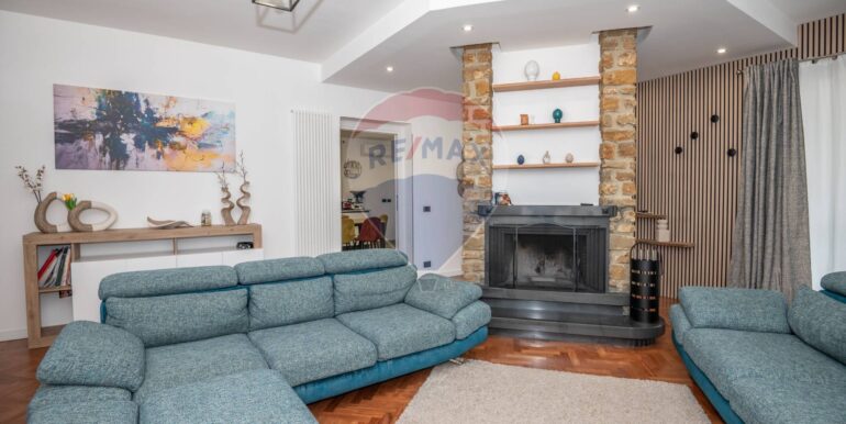 20250307125706-934552-30