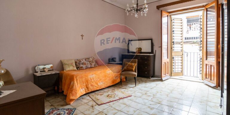 20250325175545-938821-8