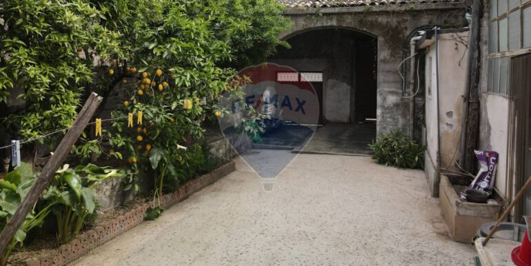 2025032865621-939435-18