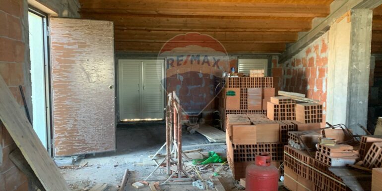 20250401174311-940219-0