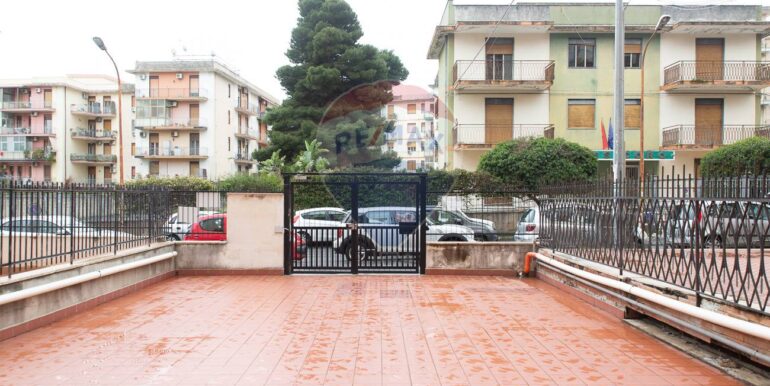 2025041795822-944404-5