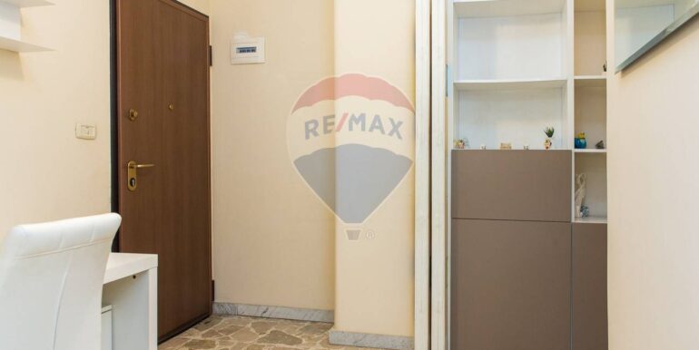 2025041795855-944404-15