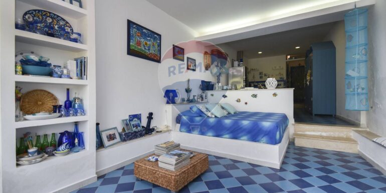 20250502113008-946293-24